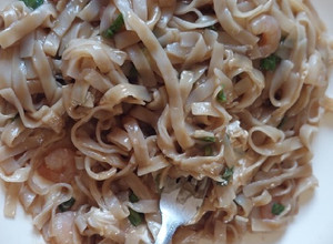 Una foto de Especial tallarines de arroz con camarones