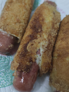 Una foto de Salchichas con pan