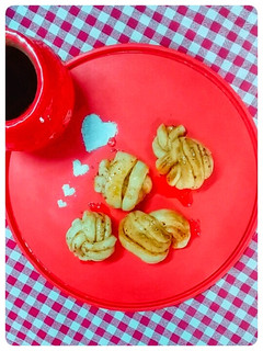 Cinnamon Rolls செய்முறை முக்கிய புகைப்படம்