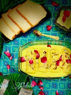 બ્રેડ મલાઈ રોલ વિથ કેસર રબડી(bread malai roll with kesar rabdi recipe In Gujarati) રેસીપી મુખ્ય ફોટો