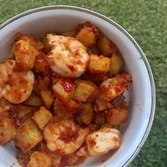 รูปของ Sambal goreng udang kentang
