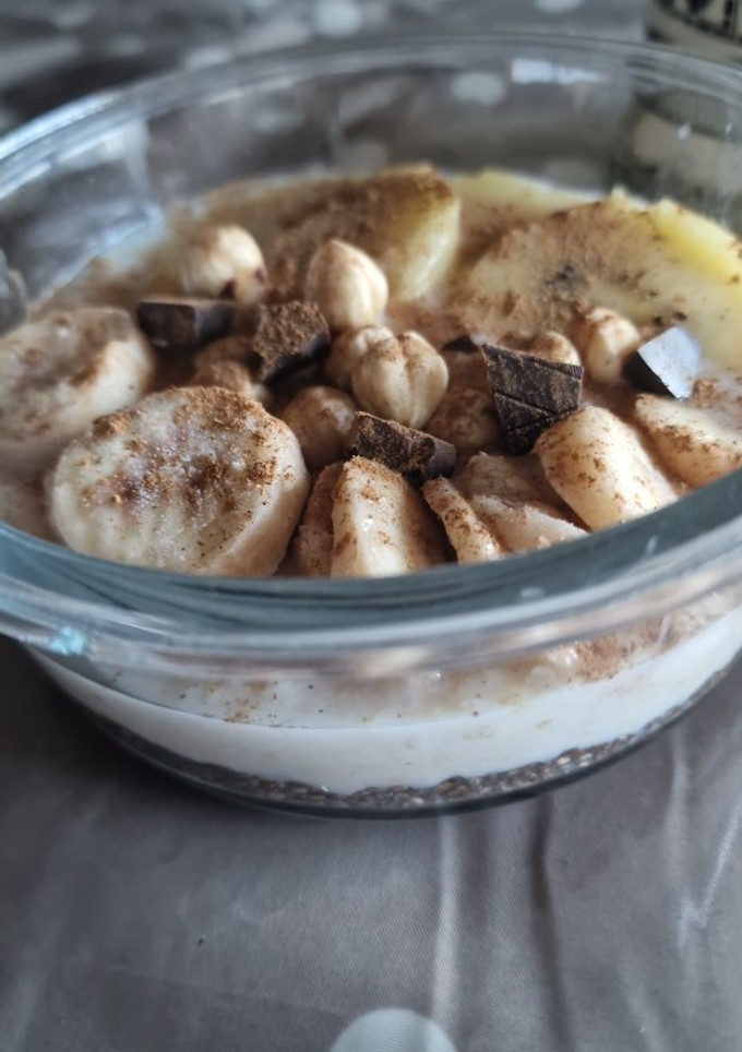 Una foto de Pudding de chía y avena con plátano y kiwi