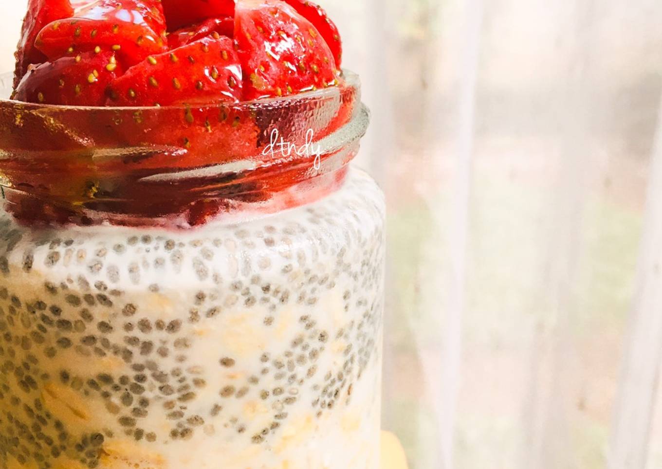 Berry Honey Oats in Jar