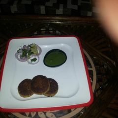 A picture of Potato tikki.