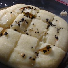 A picture of Dhokla.