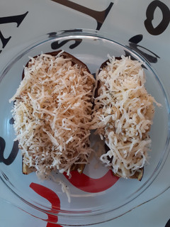 Una foto de Berenjenas rellenas de cous cous y pavo