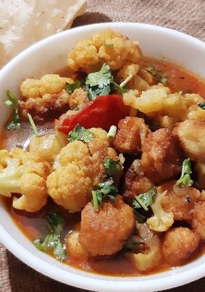 A picture of Phulkopi,aloo diye Chhanar Dalna.