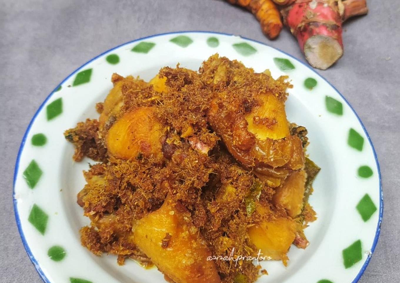 Ayam goreng Lengkuas