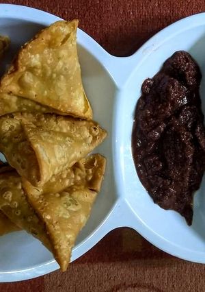 A picture of Aloo Samosa.