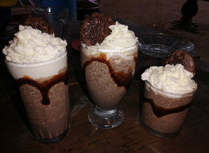 Una foto de Frappé de galleta oreo👨‍🍳🥛🥤🍽️