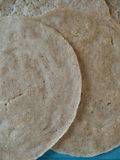 Una foto de Panqueques / Crepes de arroz yamaní y garbanzos (sin huevos, sin gluten)