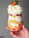สตรอเบอร์รี่ ครีมชีส พาร์เฟ่ (Strawberry Cream Cheese Parfait)