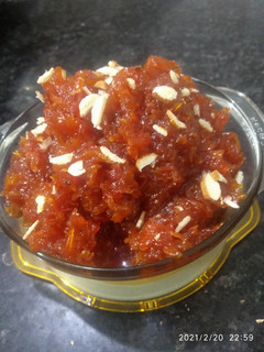 ગાજર નો હલવો (Gajar Halwa Recipe In Gujarati) રેસીપી મુખ્ય ફોટો
