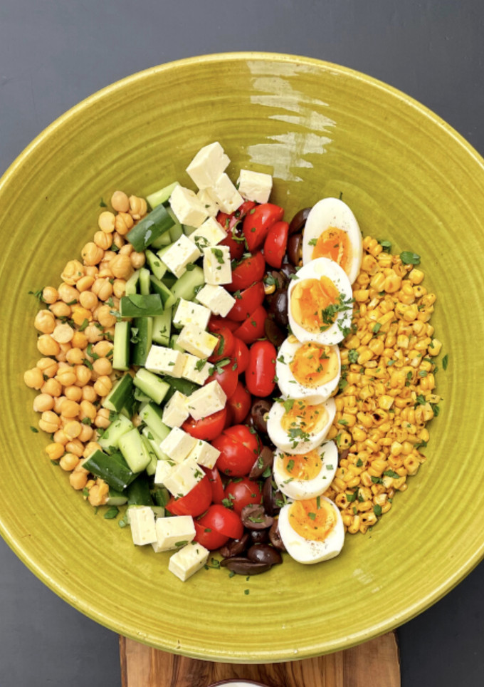 Una foto de Chopped salad