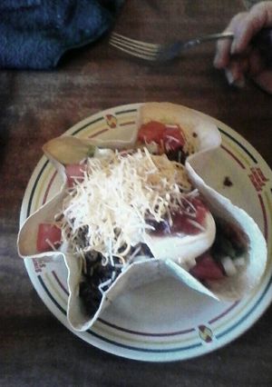 A picture of Tortilla bowls.