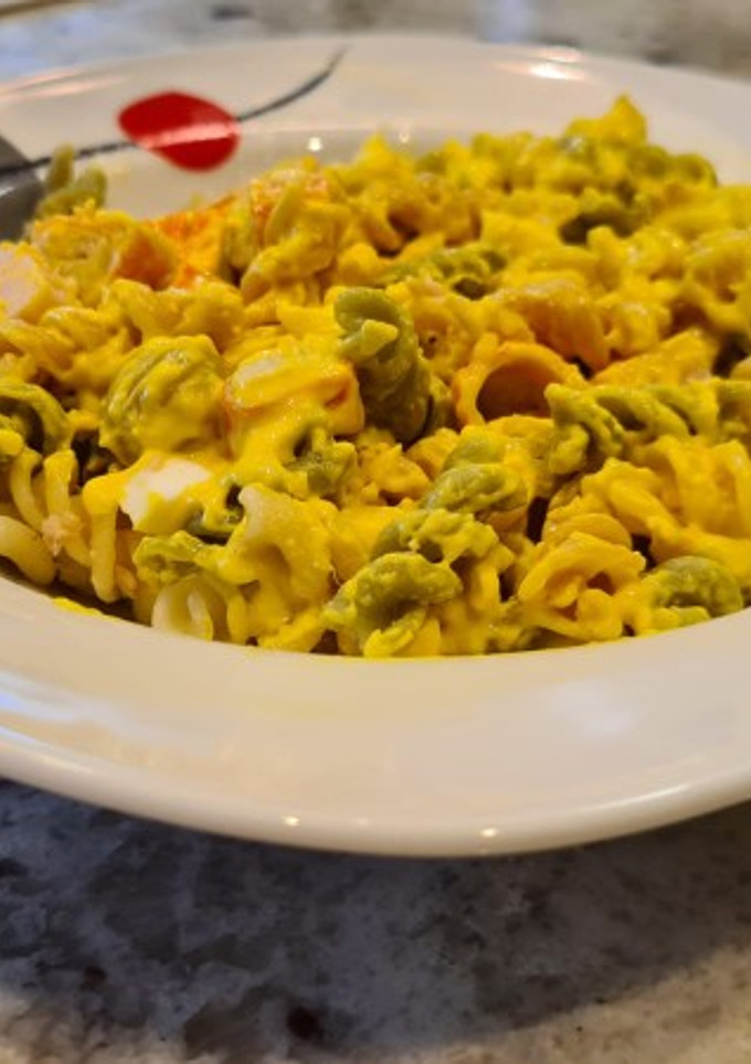 Una foto de Ensalada de pasta con alioli
