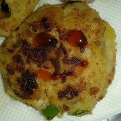 A picture of Aloo tikki.