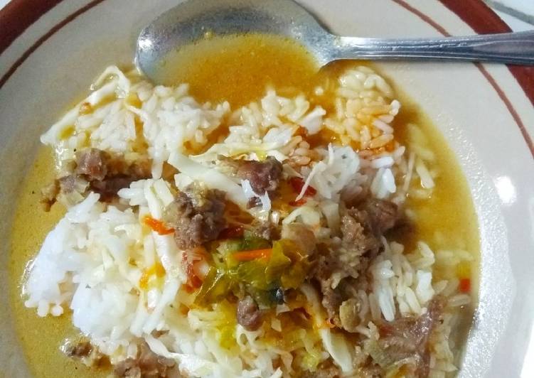 Soto Daging Kuah Santan