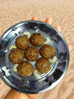 சர்க்கரை வள்ளிக்கிழங்கு இனிப்பு பணியாரம் செய்முறை முக்கிய புகைப்படம்