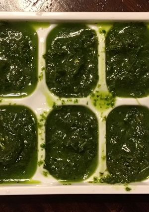 A picture of California Farm Coriander Puree Cubes.