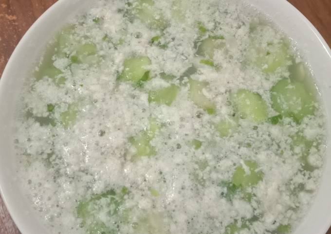 Resep: Sup oyong putih telur Enak