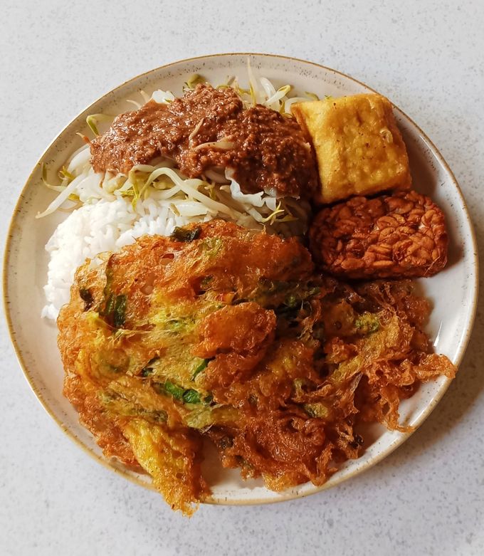 Foto resep Lauk Pauk (Telur Dadar ala WarTeg)