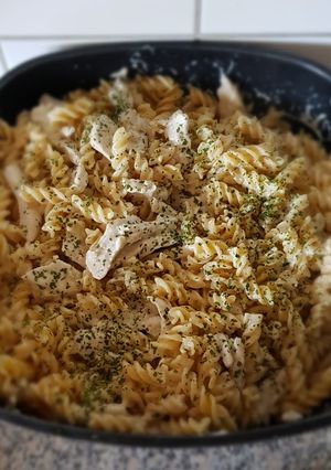 Tejszínes csirkés tészta recept fotója