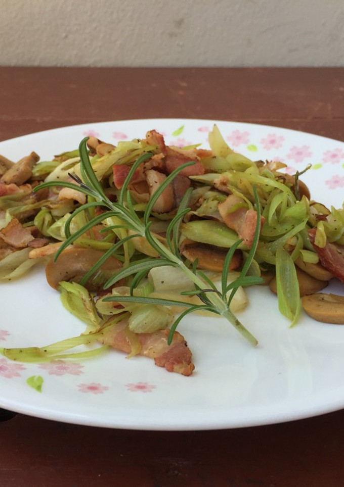 A picture of Bacon With Leeks, Mushroom And Rosemary.