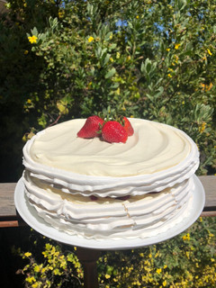 Una foto de Torta helada de frambuesa ❤️