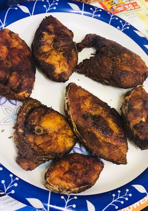 A picture of Fried fish.