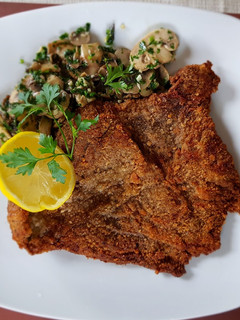 Una foto de Milanesas de cuadril; con champignon a la provenzal