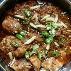 A picture of Chicken karhi.