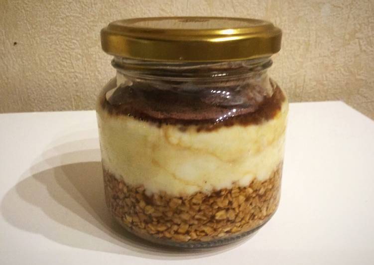 Simple Way to Prepare Speedy Overnight oats : Tiramisu flavored