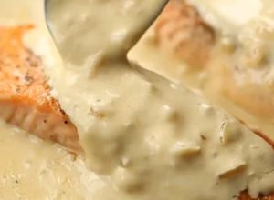 Foto de Salmão Cremoso com Molho Aromático