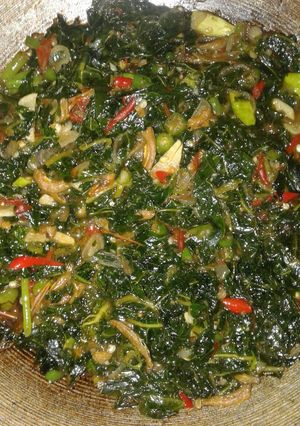 Foto resep TUMIS DAUN PEPAYAalaTroyYanti