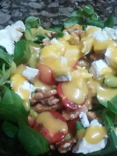 Foto principal de Ensalada de canónigos con vinagreta casera de miel y mostaza