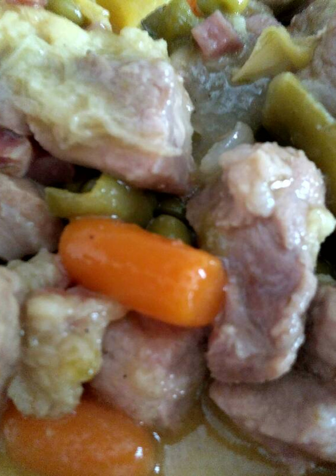Una foto de Carne con menestra