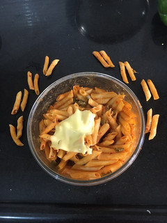 चीज़ी पास्ता (Cheese pasta recipe in hindi) रेसिपी मुख्य फोटो