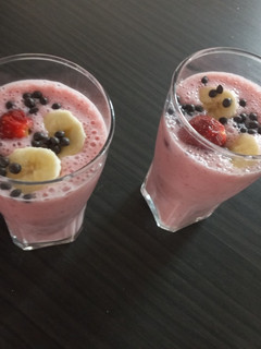عکسی از دستور اسموتی توت فرنگی و موز