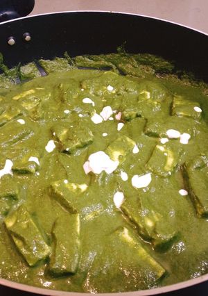 A picture of Palak Paneer.