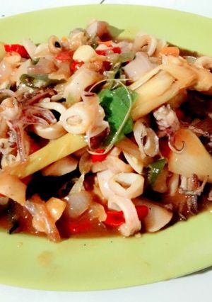 Foto resep Cumi asam pedas dengan saus tiram 😘