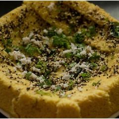 A picture of Khaman dhokla.