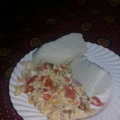 A picture of Fried eggs with ugali.