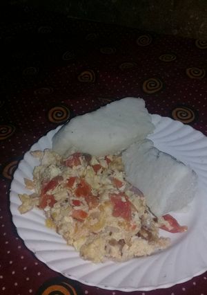 A picture of Fried eggs with ugali.
