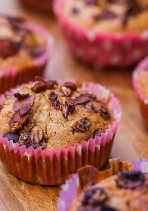 A picture of Pear-Granola Muffins.