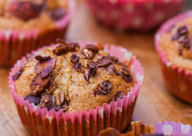 Simple Way to Prepare Any-night-of-the-week Pear-Granola Muffins