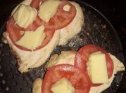 Una foto de churrasco de pollo