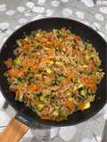 Cuscuz com atum e legumes