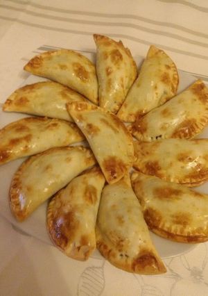 Foto principal de Empanadillas de morcilla y pera con thermomix