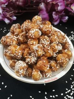 मखाना रेवड़ी(Makhana revdi recipe in hindi) रेसिपी मुख्य फोटो